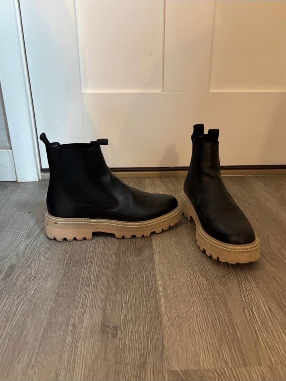 Dolce Vita Black Leather Chelsea Boots with Chunky Tan Lug Sole
